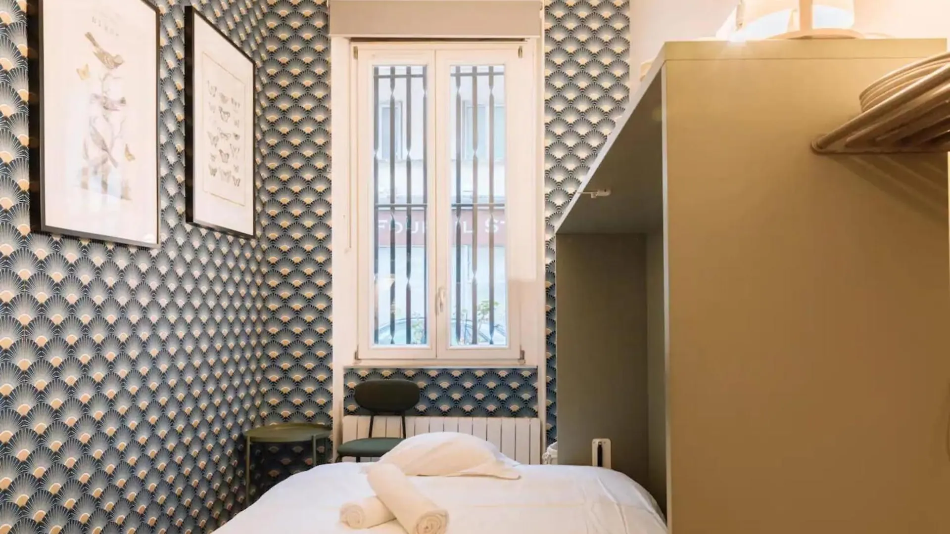 Apartment Functional In Paris