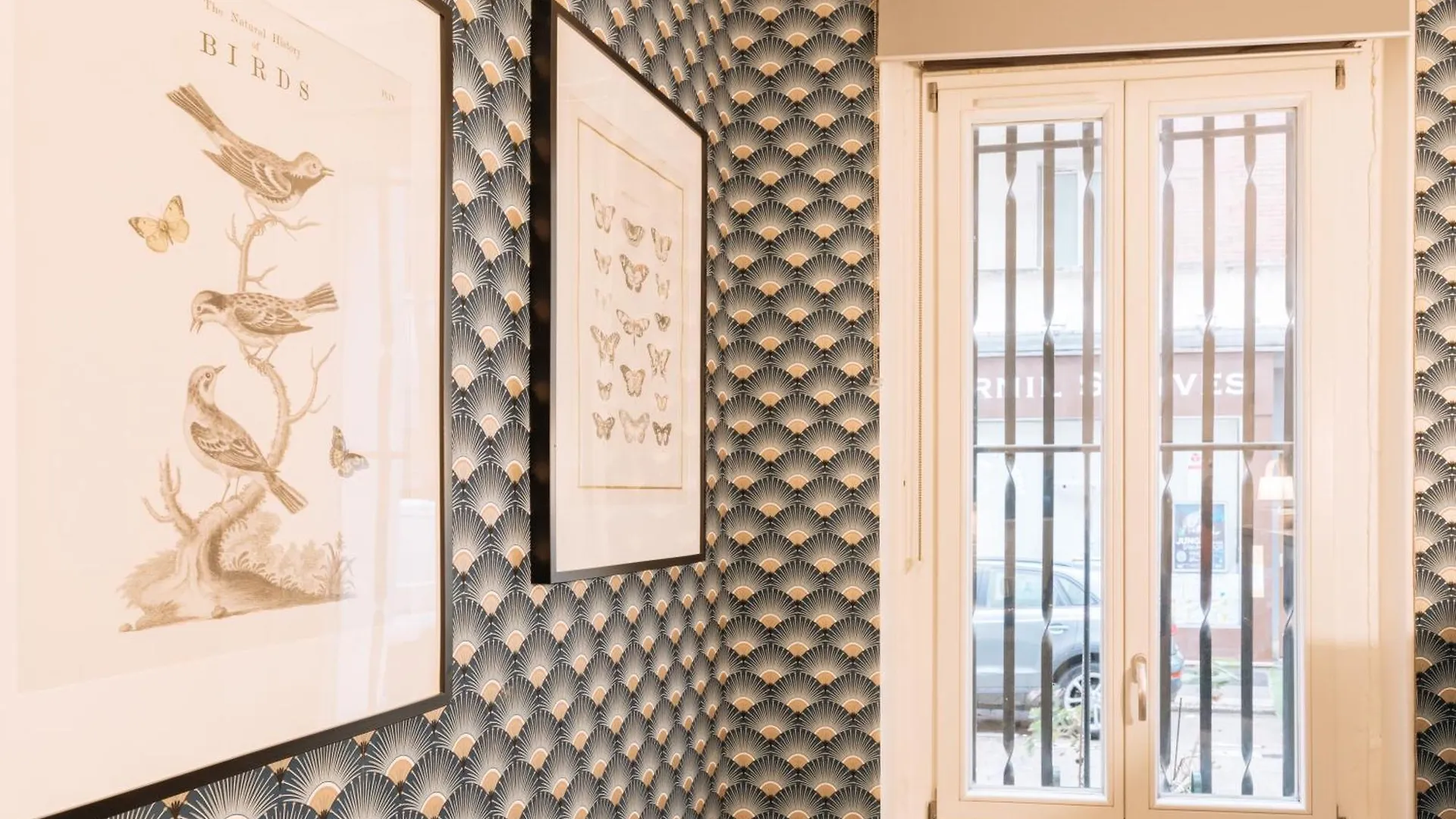 Functional In Apartment Paris